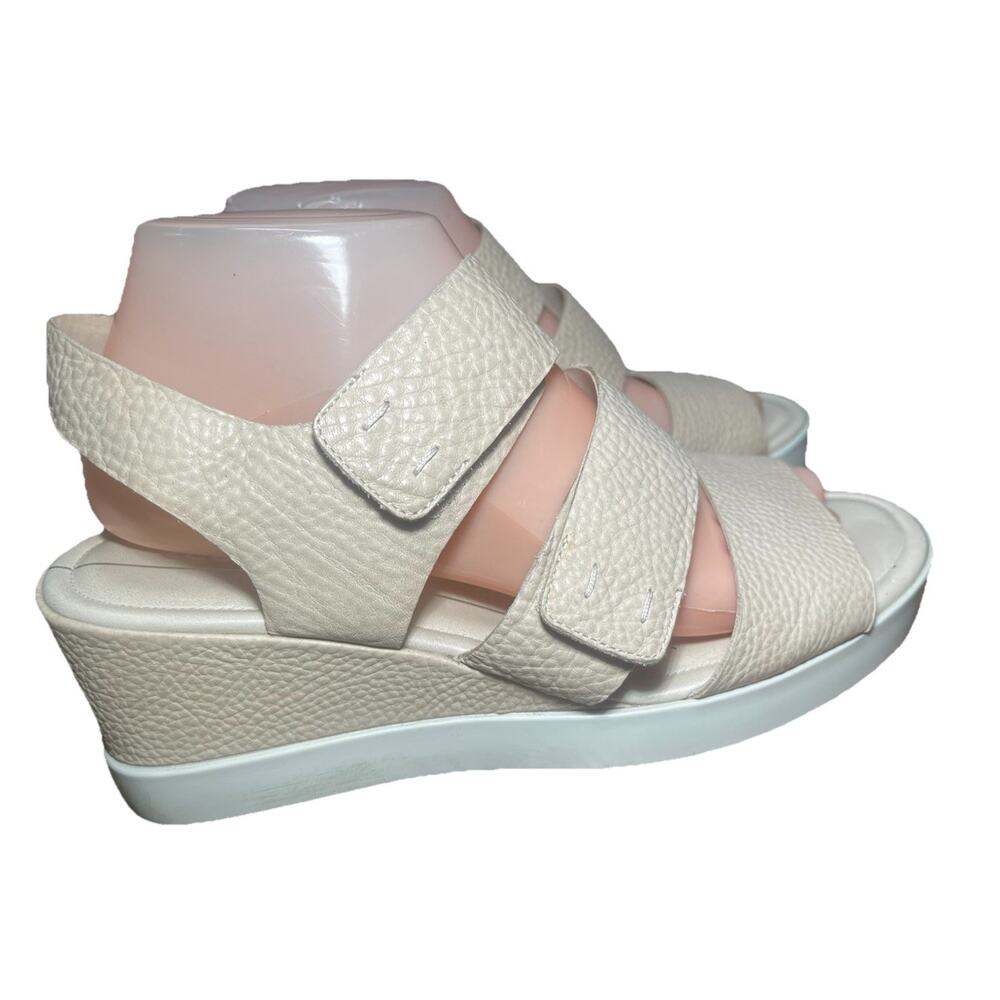 Ecco Cream Textured Leather Wedge Sandals